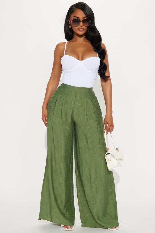 https://cdn.shopify.com/s/files/1/0293/9277/files/04-22-25_S5_11_10269FN_White_KJ_MC_11-28-33_14617_PXF.jpg?v=1745449906