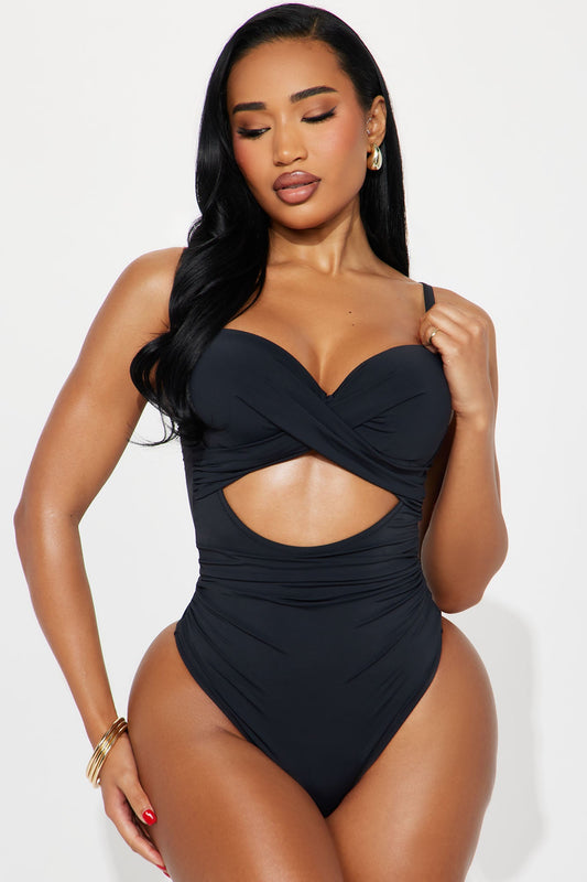 https://cdn.shopify.com/s/files/1/0293/9277/files/04-23-25_S3_20_HT9015_Black_ZSR_RM_DO_12-04-14_11034_SG.jpg?v=1745447164