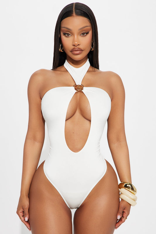 https://cdn.shopify.com/s/files/1/0293/9277/files/04-25-25_S2_15_38580_Ivory_CXB_RL_13-42-10_25925_PXF.jpg?v=1745861356