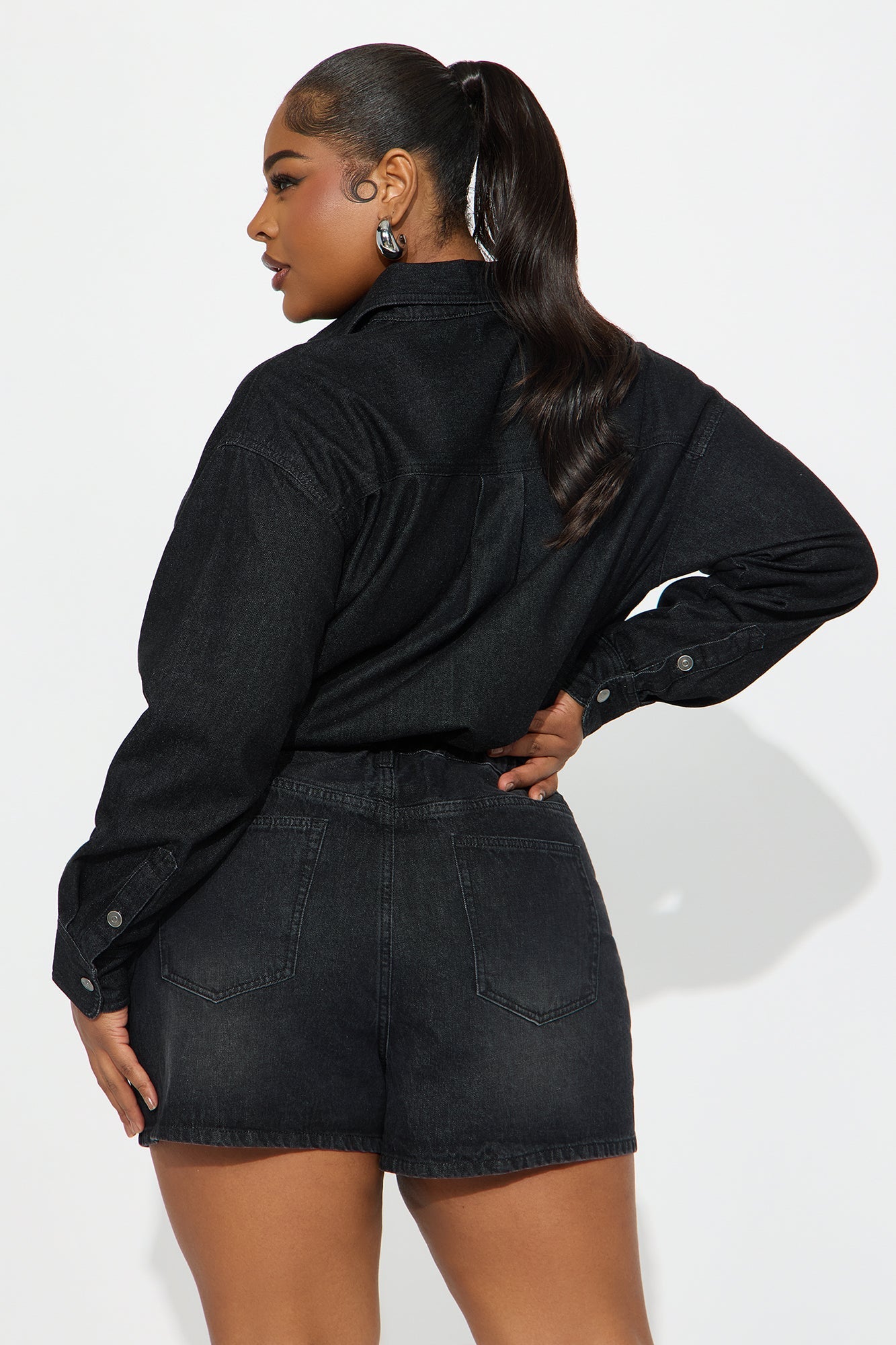 https://cdn.shopify.com/s/files/1/0293/9277/files/04-29-25_S7_53_BFN7097TJ_Black_AE_AC_15-17-56_PLUS_117290_PXF_WG.jpg?v=1746062080