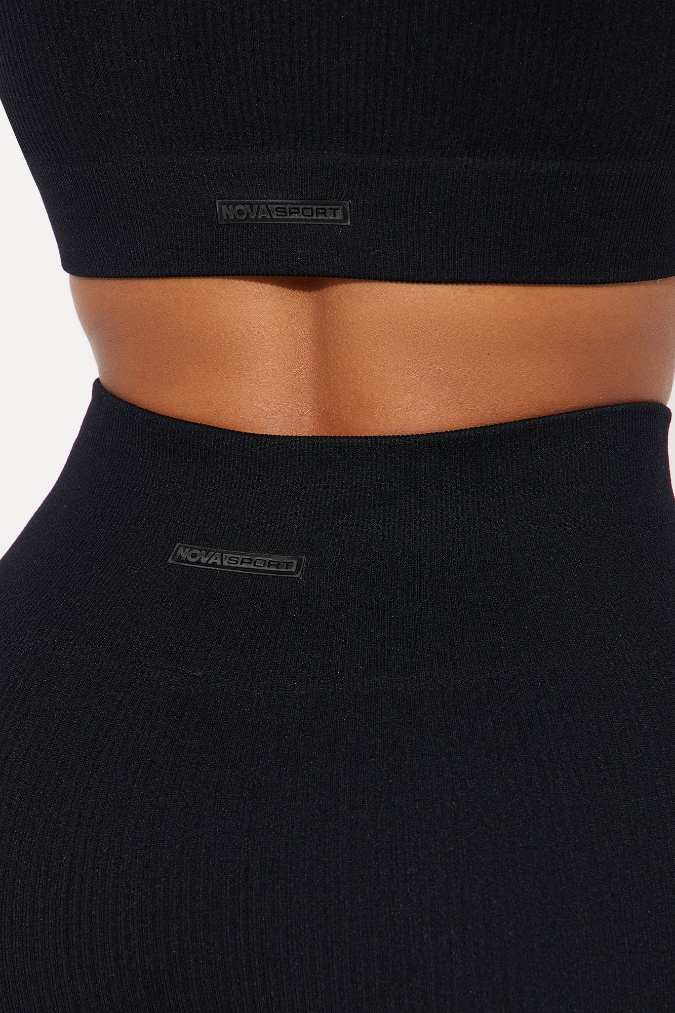 https://cdn.shopify.com/s/files/1/0293/9277/files/05-07-24_S1_44_ZDNVSP1133SET_Black_HY_SS_15-03-15_70770_PXF.jpg?v=1715278773