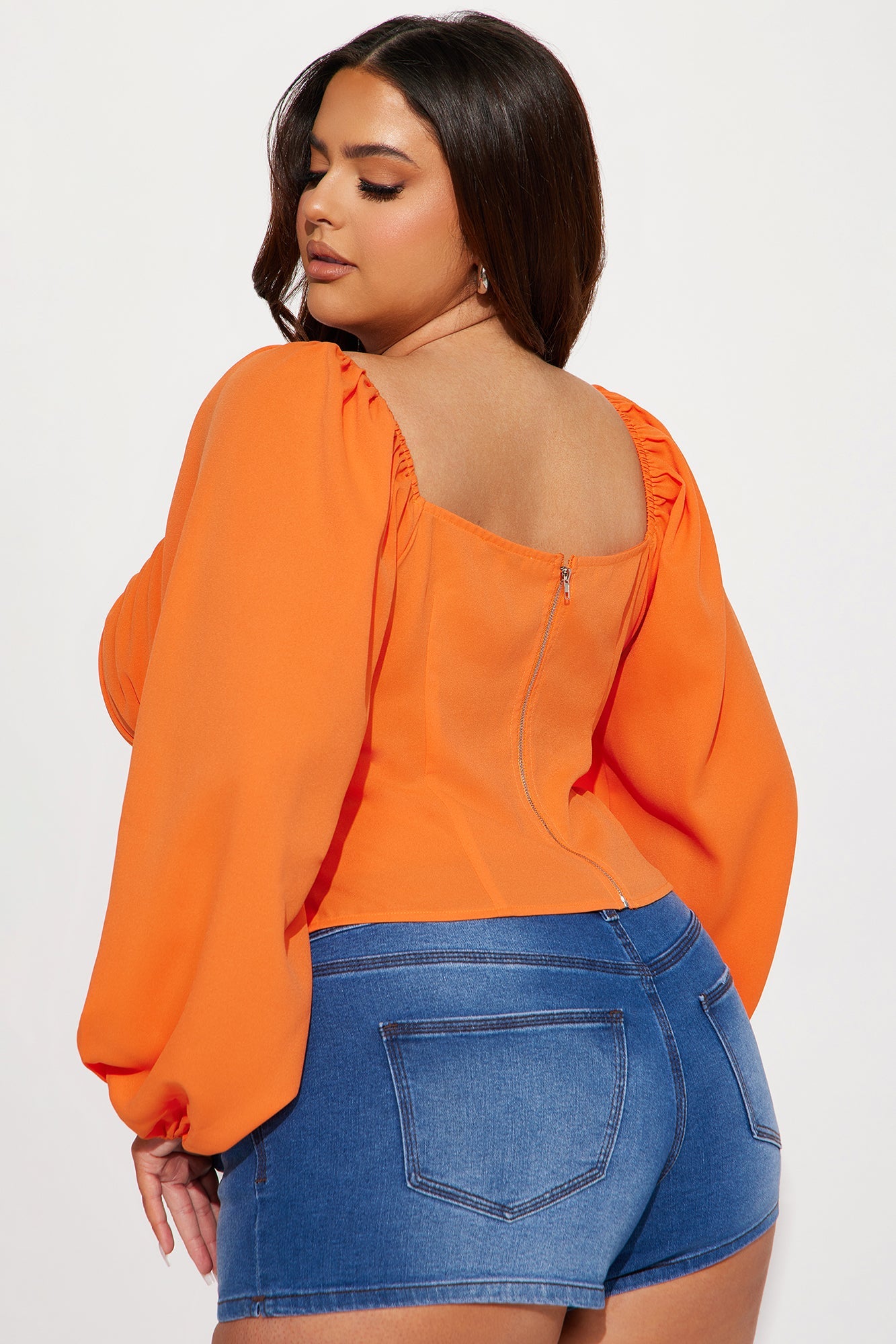 https://cdn.shopify.com/s/files/1/0293/9277/files/05-09-23Studio4_RA_SS_11-01-10_13_C3571TFN_Orange_34180_PLUS_PXF.jpg?v=1684261198
