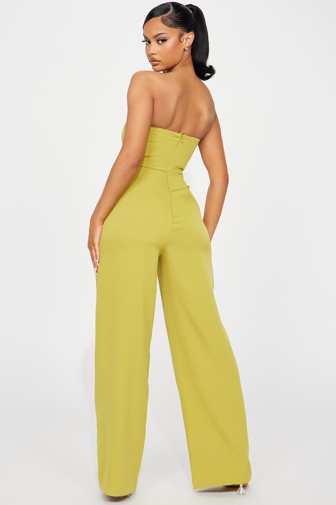 https://cdn.shopify.com/s/files/1/0293/9277/files/05-15-23Studio1_RA_PC_15-20-17_61_JP40064CPD_Chartreuse_47843_PXF.jpg?v=1684781325