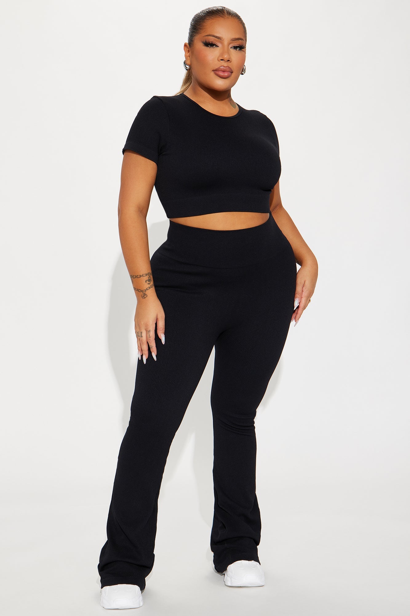 https://cdn.shopify.com/s/files/1/0293/9277/files/05-15-24_S4_58_ZDNVSP1133SET_Black_RM_PC_14-43-47_PLUS_7886_PXF.jpg?v=1715986650