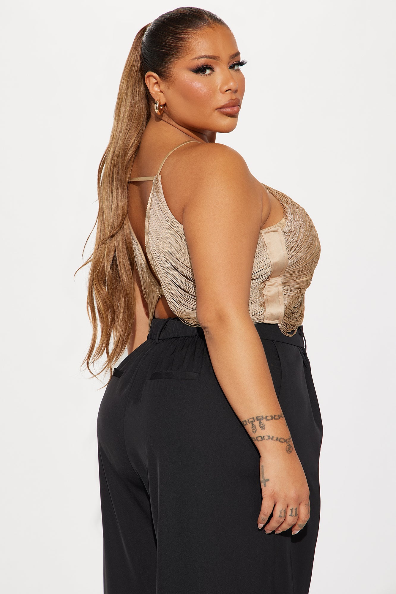 https://cdn.shopify.com/s/files/1/0293/9277/files/05-21-24_S4_48_GW24K1131_Gold_HY_AP_13-37-06_PLUS_10180_PXF.jpg?v=1717001431