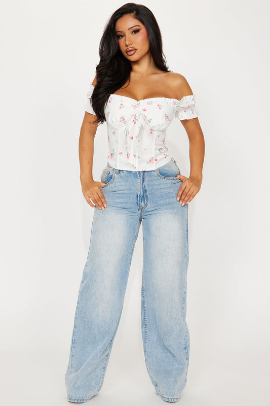 https://cdn.shopify.com/s/files/1/0293/9277/files/05-22-24_S3_22_ZDFN1720_Ivorycombo_HY_JS_10-43-59_12531_MH_PXF.jpg?v=1716582796