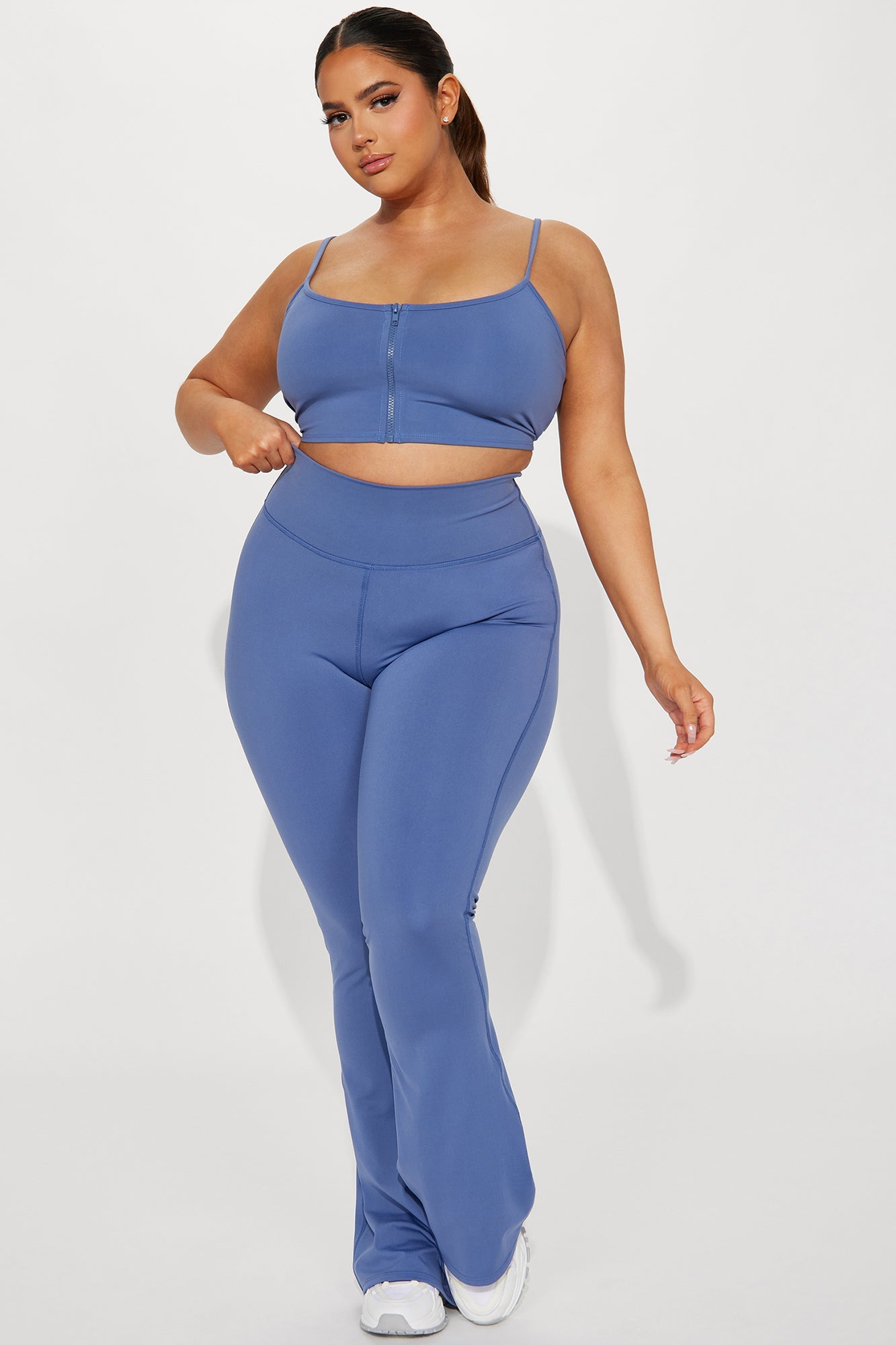 https://cdn.shopify.com/s/files/1/0293/9277/files/05-30-23Studio5_RA_DB_11-40-22_7_M4890T_SlateBlue_42172_PLUS_PXF.jpg?v=1686095011
