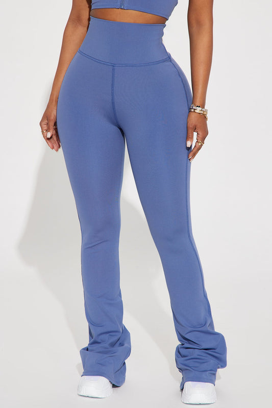 https://cdn.shopify.com/s/files/1/0293/9277/files/05-31-23Studio2_KJ_RL_14-15-04_29_M4892_SlateBlue_13480_SG.jpg?v=1718822827