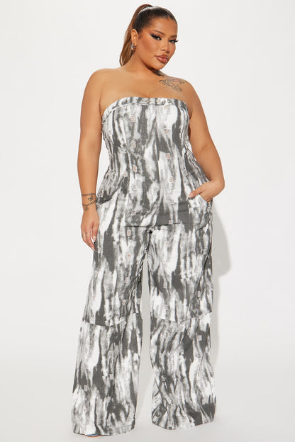 https://cdn.shopify.com/s/files/1/0293/9277/files/06-19-24_S4_60_HF24E696_Grey_KS_JS_15-24-23_PLUS_22526_PXF.jpg?v=1733959367