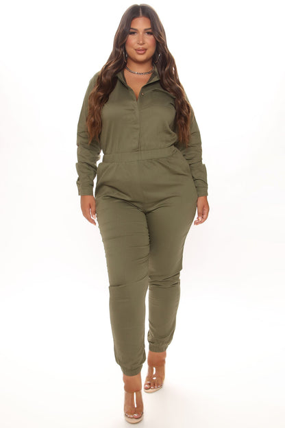 https://cdn.shopify.com/s/files/1/0293/9277/products/06-28-21Studio4_DM_KG_48_1160_Olive_14-15-59_4527_PLUS_JK.jpg?v=1625160172