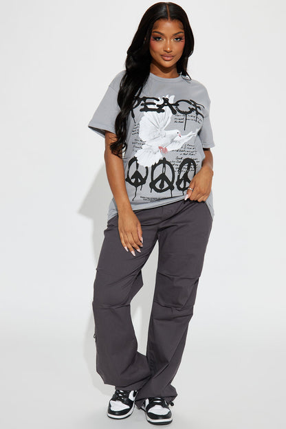 https://cdn.shopify.com/s/files/1/0293/9277/files/07-03-23Studio1_KF_PC_15-19-41_32_SPDN2426W_Grey_20856_DG.jpg?v=1688596646