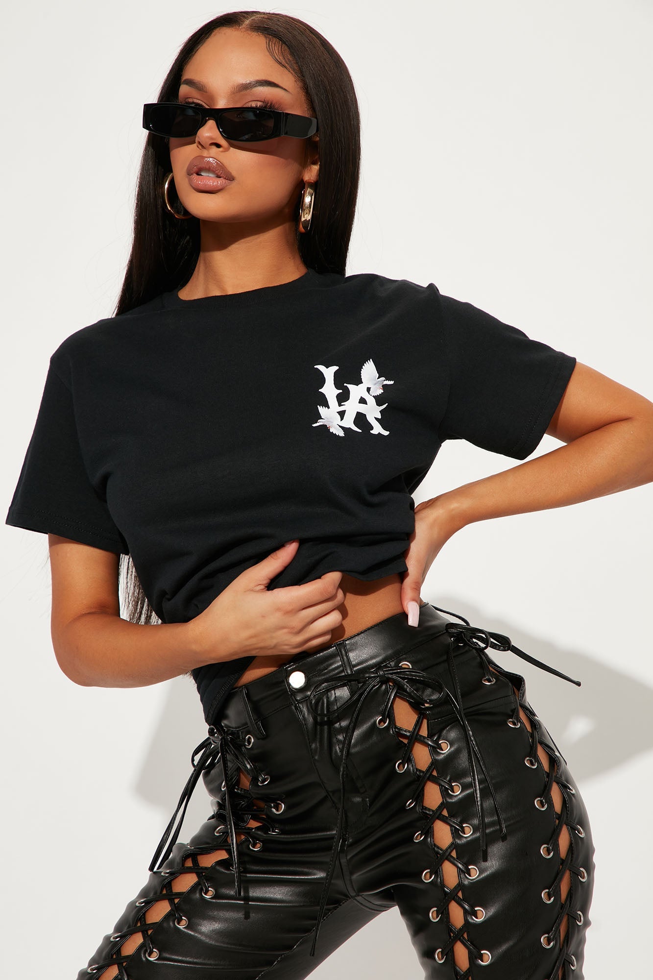https://cdn.shopify.com/s/files/1/0293/9277/products/07-13-22Studio1_SN_M_14-22-06_12_21690055W_Black_P_1430_SG.jpg?v=1657830156