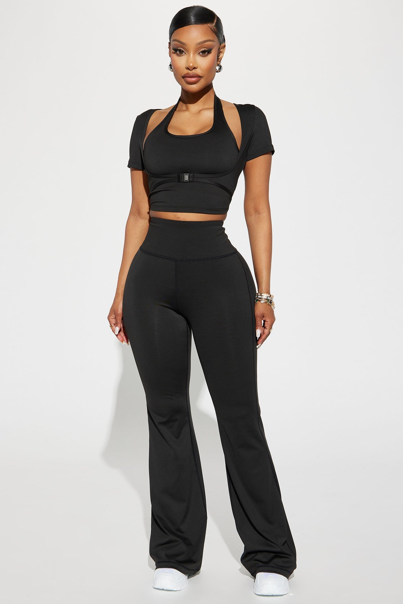 https://cdn.shopify.com/s/files/1/0293/9277/files/07-24-23Studio2_CXB_RL_15-13-59_32_ZDCK014_Black_16228_MP.jpg?v=1719438520