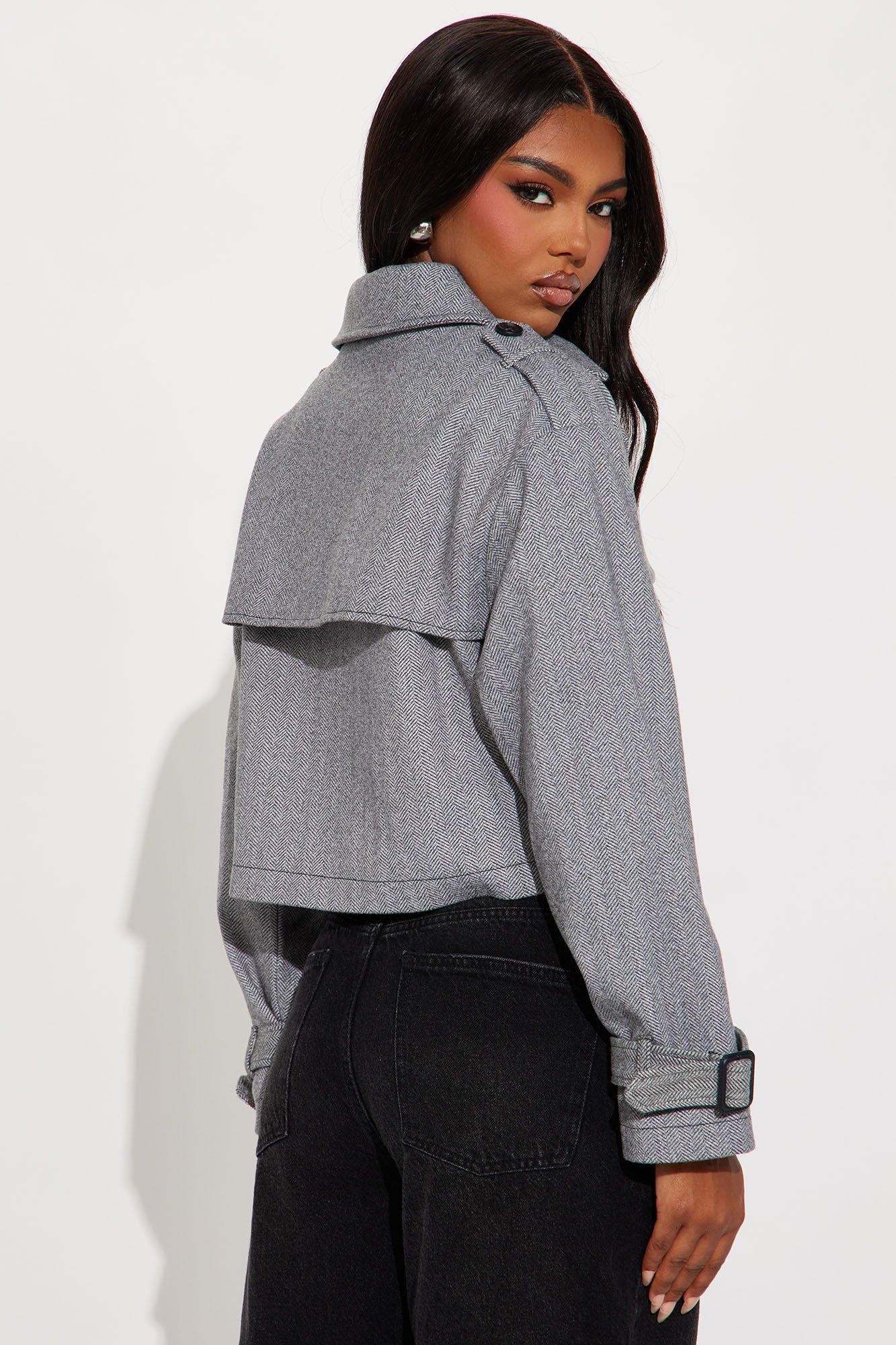 https://cdn.shopify.com/s/files/1/0293/9277/files/07-24-24_S1_31_HMJ21282_Black_KJ_SS_14-26-47_110658_TT.jpg?v=1721953218