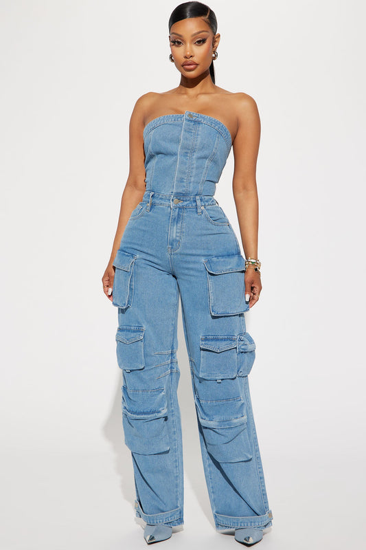 https://cdn.shopify.com/s/files/1/0293/9277/files/07-25-23Studio2_TK_RL_11-33-33_8_FN6003HJPJC_Denim_44916_MR.jpg?v=1690575625