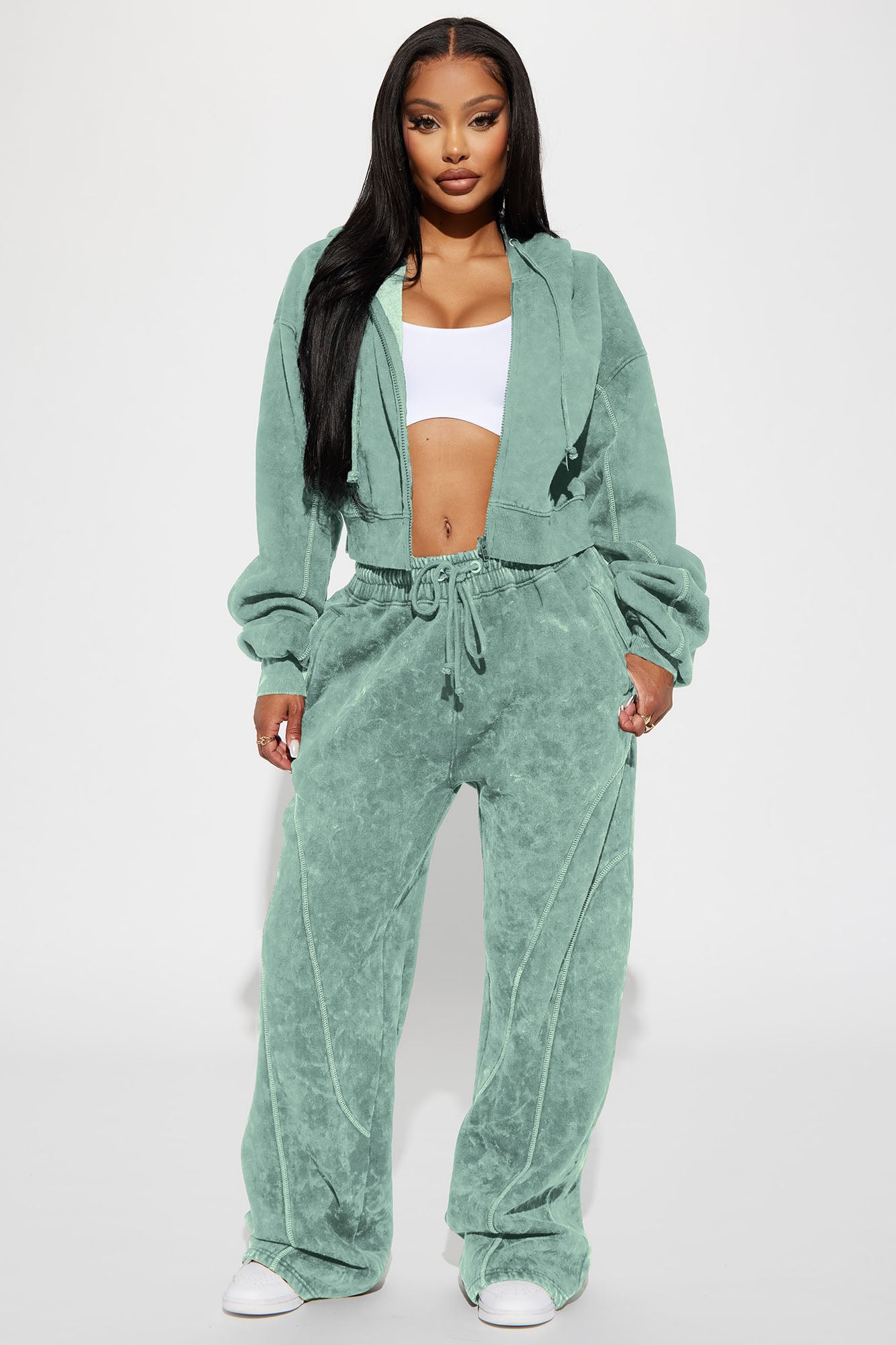 https://cdn.shopify.com/s/files/1/0293/9277/files/07-26-23Studio2_TK_RL_16-56-11_18_ZDZPK10610T_Black_17335_MH.jpg?v=1718232260