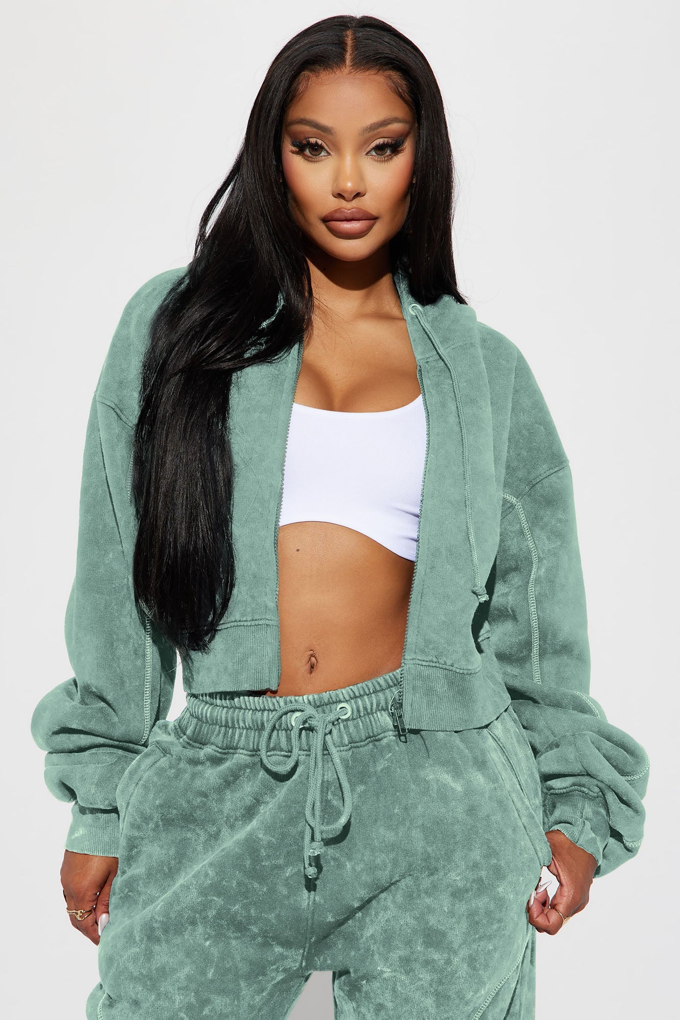 https://cdn.shopify.com/s/files/1/0293/9277/files/07-26-23Studio2_TK_RL_16-56-11_18_ZDZPK10610T_Black_17337_MH.jpg?v=1718232260