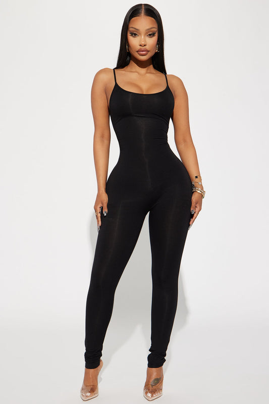 https://cdn.shopify.com/s/files/1/0293/9277/files/08-03-23Studio2_TK_RL_12-11-57_30_KJ5330M_Black_R_P_47236_JB.jpg?v=1691624022