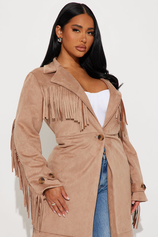 https://cdn.shopify.com/s/files/1/0293/9277/files/08-13-24_S1_3_ZDFN2012_Taupe_R_KJ_DO_10-43-18_123007_PXF.jpg?v=1723680476