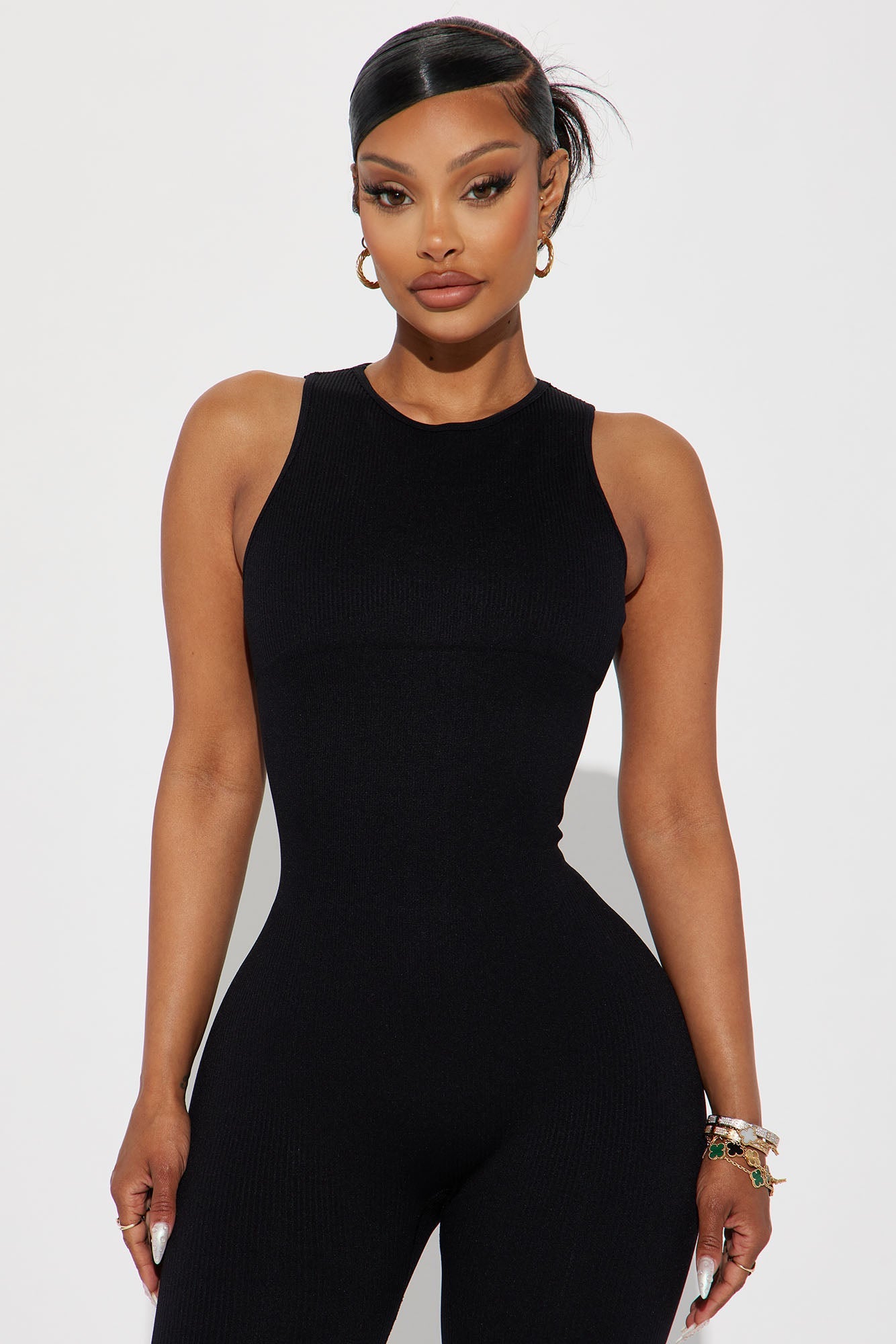 https://cdn.shopify.com/s/files/1/0293/9277/files/08-14-23Studio2_TK_RL_11-51-14_5_ZDNSP310002JS_Black_49552_DG_TT.jpg?v=1719442543