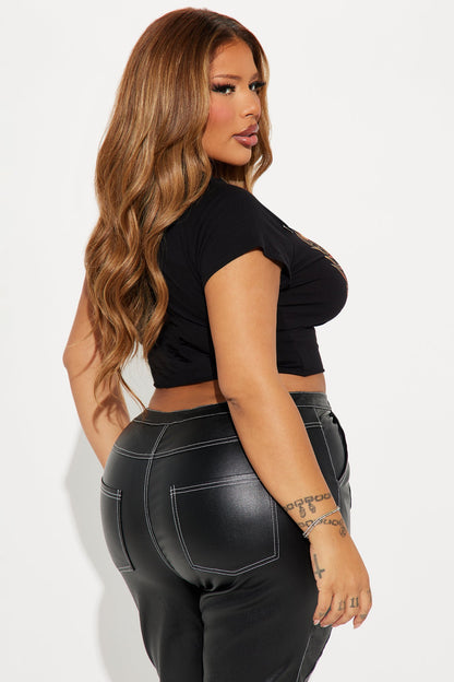 https://cdn.shopify.com/s/files/1/0293/9277/files/08-16-24_S4_32_T295021_Black_TK_AC_13-22-24_PLUS_53804_PXF.jpg?v=1724103523