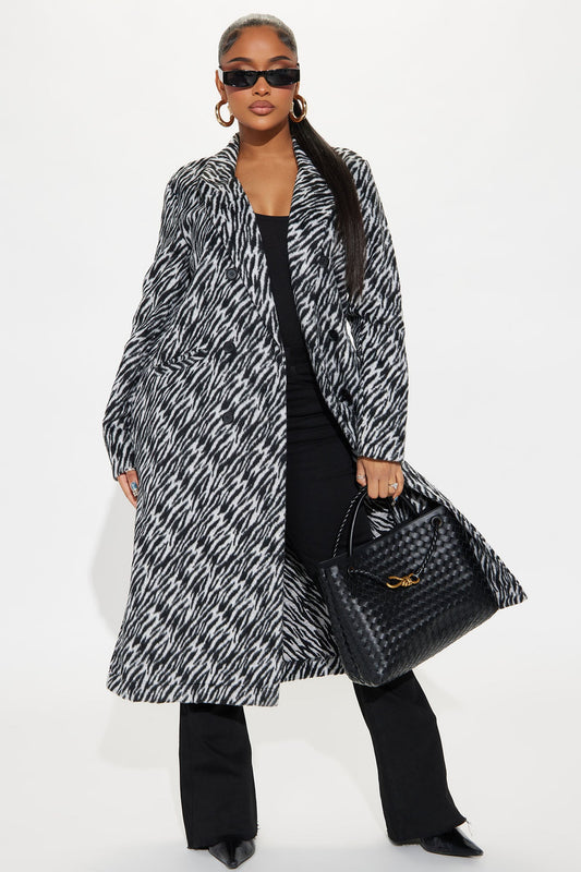 https://cdn.shopify.com/s/files/1/0293/9277/files/08-19-24_S3_24_HF24F566_Blackcombo_ZSR_DT_JW_16-03-38_43106_CM.jpg?v=1724187544