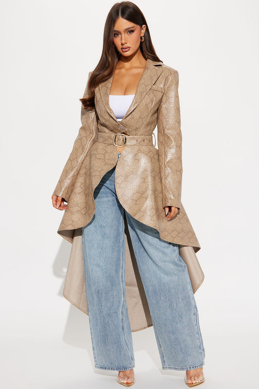 https://cdn.shopify.com/s/files/1/0293/9277/files/08-21-24_S4_29_74638_Olive_AZ_PC_11-36-52_56108_SG.jpg?v=1724364247