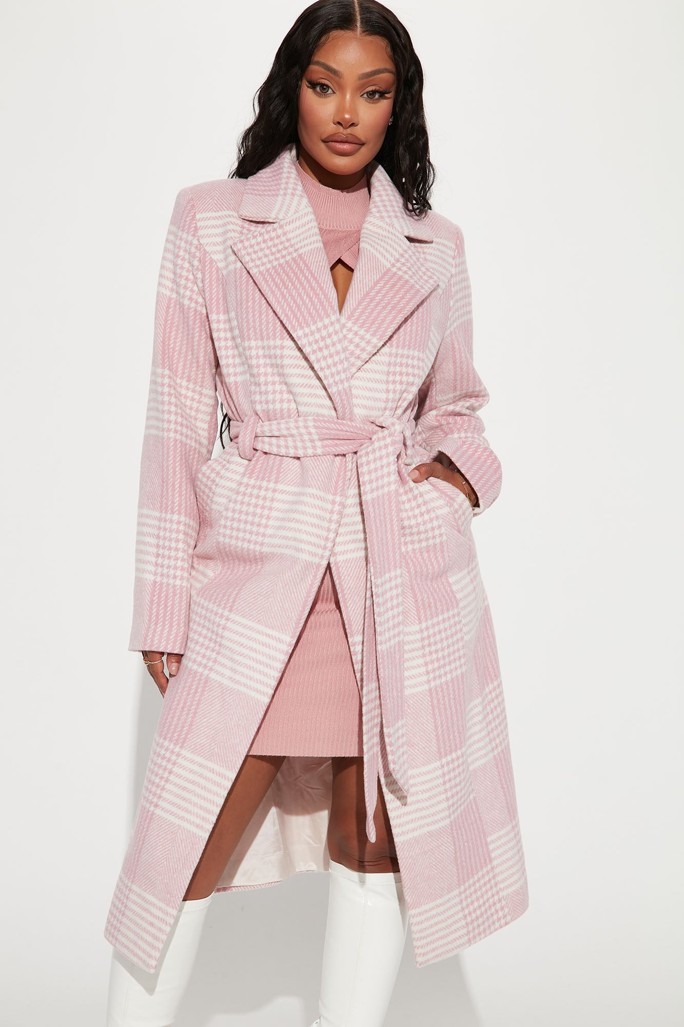 https://cdn.shopify.com/s/files/1/0293/9277/products/08-24-22Studio2_MS_Rene_16-08-55_50_70911SK_Mauve_0641_WG.jpg?v=1661535904
