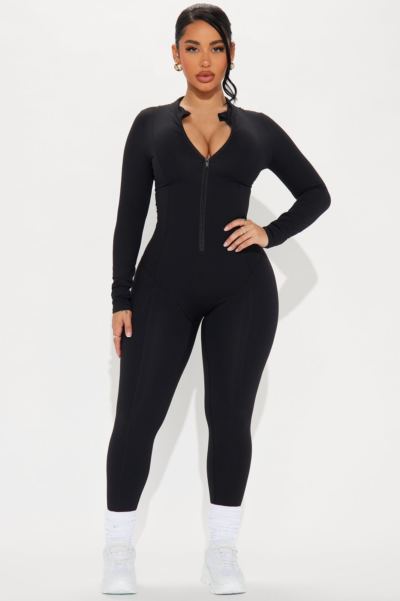 https://cdn.shopify.com/s/files/1/0293/9277/files/08-29-24_S1_28_ZDNVSP1211LEG_Black_KT_AP_14-29-03_130959_PXF.jpg?v=1725396372