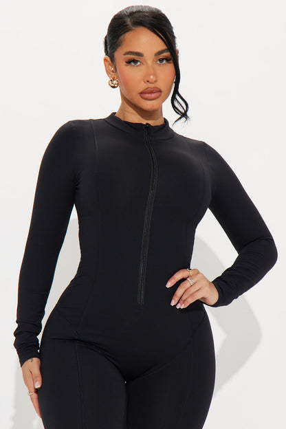 https://cdn.shopify.com/s/files/1/0293/9277/files/08-29-24_S1_28_ZDNVSP1211LEG_Black_KT_AP_14-29-18_130967_PXF.jpg?v=1725396372