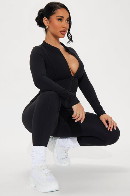 https://cdn.shopify.com/s/files/1/0293/9277/files/08-29-24_S1_28_ZDNVSP1211LEG_Black_KT_AP_14-29-35_130972_PXF.jpg?v=1725396372