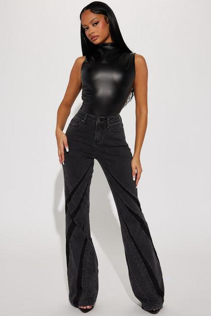 https://cdn.shopify.com/s/files/1/0293/9277/files/09-13-23Studio2_RA_RL_11-14-34_9_37350_Black_57498_MP.jpg?v=1695165008