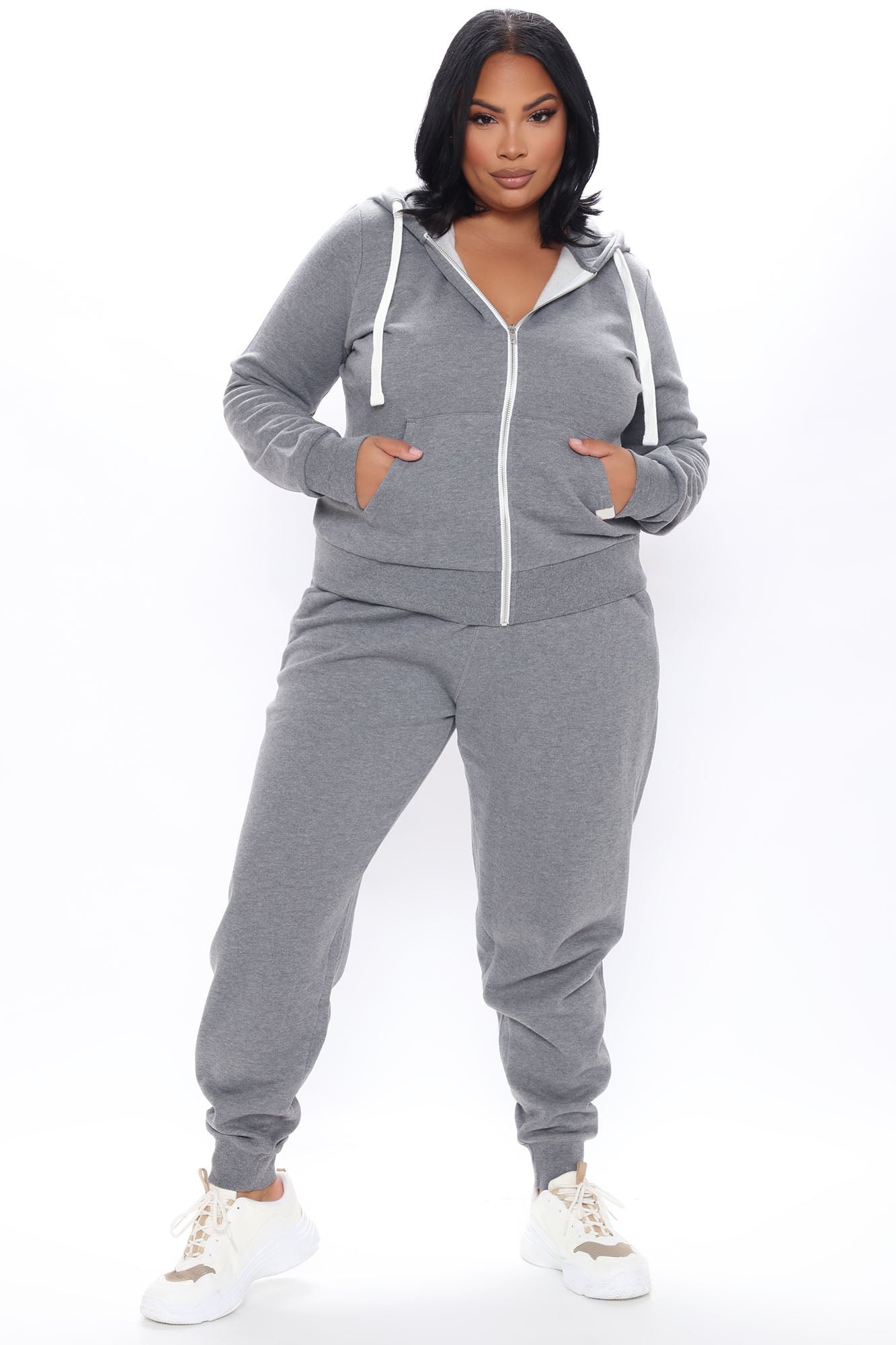 https://cdn.shopify.com/s/files/1/0293/9277/products/09-14-20Studio1_CE_DJ_15-18-07_46_J415_HeatherGrey_0172_PLUS_JK.jpg?v=1600187898