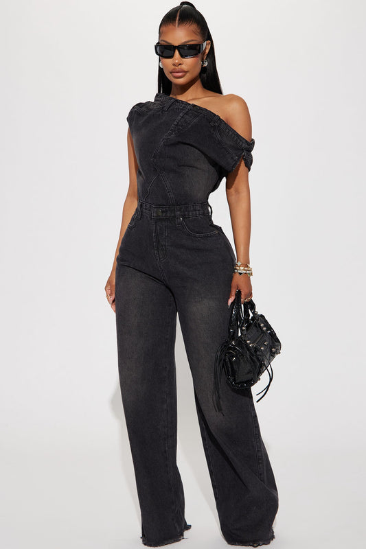 https://cdn.shopify.com/s/files/1/0293/9277/files/09-19-23Studio2_CXB_RL_13-57-09_9_SK6148_Black_59682_MP_MP.jpg?v=1695686897