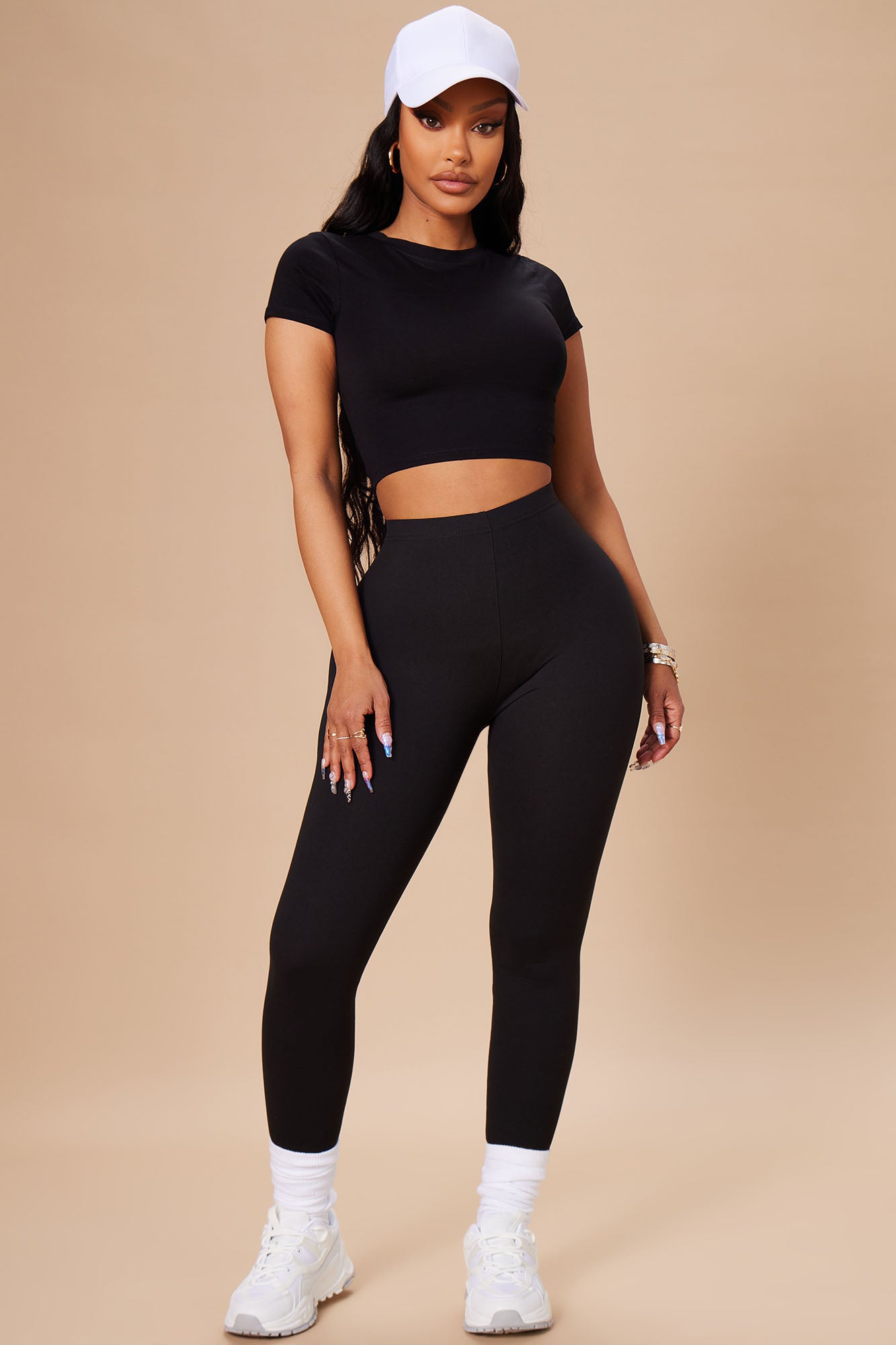 https://cdn.shopify.com/s/files/1/0293/9277/products/10-12-22Studio7_ME_RL_15-25-53_17_RT32675_Black_0347__ES.jpg?v=1670457852