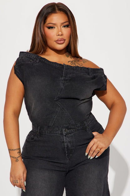 https://cdn.shopify.com/s/files/1/0293/9277/files/10-16-23Studio4_KS_EV_13-35-42_6_SK6148_Black_P_0464_PLUS_PXF.jpg?v=1737647621