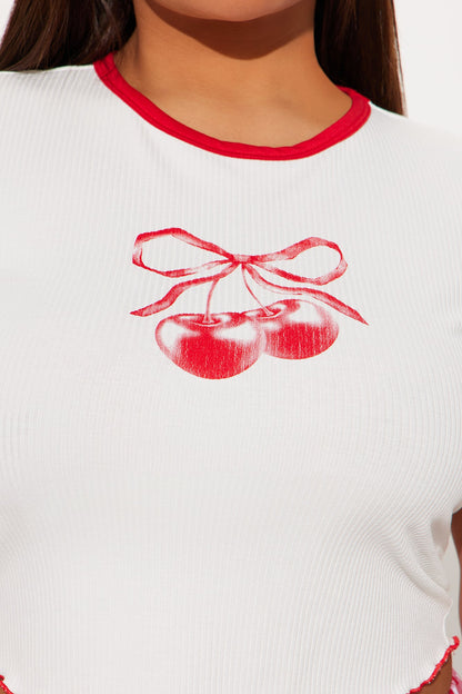 https://cdn.shopify.com/s/files/1/0293/9277/files/10-22-24_S4_51_KJGT4072602_Whitecombo_KJ_JS_14-55-22_PLUS_82998_PXF.jpg?v=1737646357