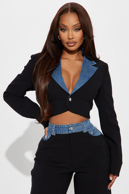 https://cdn.shopify.com/s/files/1/0293/9277/files/10-23-24_S2_22_KDXJ4062005_Black_CXB_RL_15-55-23_16511_BH.jpg?v=1729887425