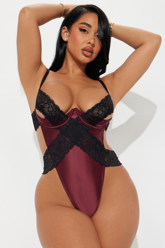 https://cdn.shopify.com/s/files/1/0293/9277/files/10-28-24_S1_39_5211978_Wine_AZ_AP_14-22-03_159744_CM_CM.jpg?v=1734718915