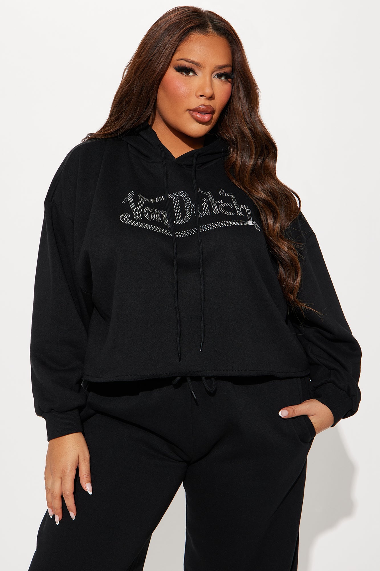https://cdn.shopify.com/s/files/1/0293/9277/files/11-01-24_S4_44_7VND2A0910NV_Black_AZ_AC_13-36-00_PLUS_88693_PXF.jpg?v=1730840496