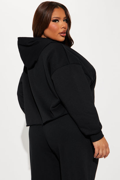 https://cdn.shopify.com/s/files/1/0293/9277/files/11-01-24_S4_44_7VND2A0910NV_Black_AZ_AC_13-36-40_PLUS_88697_PXF.jpg?v=1730840497