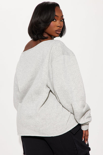 https://cdn.shopify.com/s/files/1/0293/9277/files/11-04-24_S4_62_7VND7A2377NV_HeatherGrey_KS_SS_14-45-28_PLUS_89789_PXF.jpg?v=1731004238