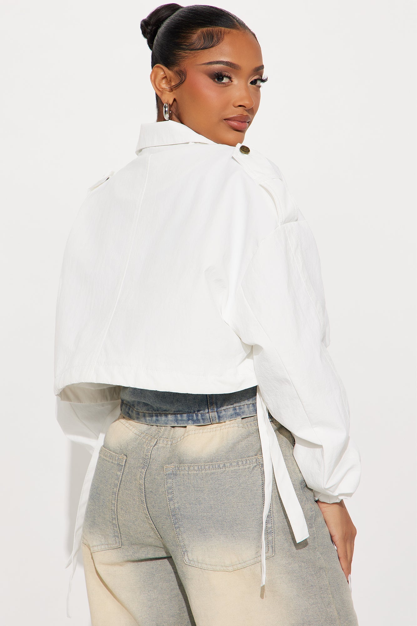 https://cdn.shopify.com/s/files/1/0293/9277/files/11-15-24_S1_20_24KT8505_White_HY_PC_11-53-01_168743_PXF.jpg?v=1732051837