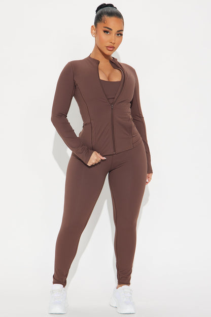 https://cdn.shopify.com/s/files/1/0293/9277/files/11-22-24_S1_31_TP7205_Chocolate_CXB_DO_13-18-29_172746_PXF.jpg?v=1732644342