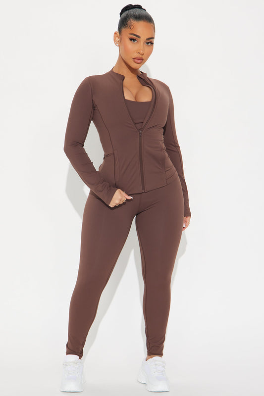 https://cdn.shopify.com/s/files/1/0293/9277/files/11-22-24_S1_31_TP7205_Chocolate_CXB_DO_13-18-29_172746_PXF.jpg?v=1732644342