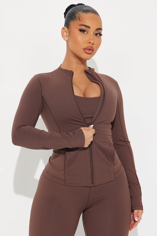 https://cdn.shopify.com/s/files/1/0293/9277/files/11-22-24_S1_31_TP7205_Chocolate_CXB_DO_13-18-36_172750_PXF.jpg?v=1732644342