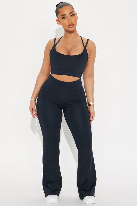 https://cdn.shopify.com/s/files/1/0293/9277/files/11-22-24_S1_58_ZDNVSP1377_Black_CXB_DO_14-53-41_173071_PXF.jpg?v=1732647859