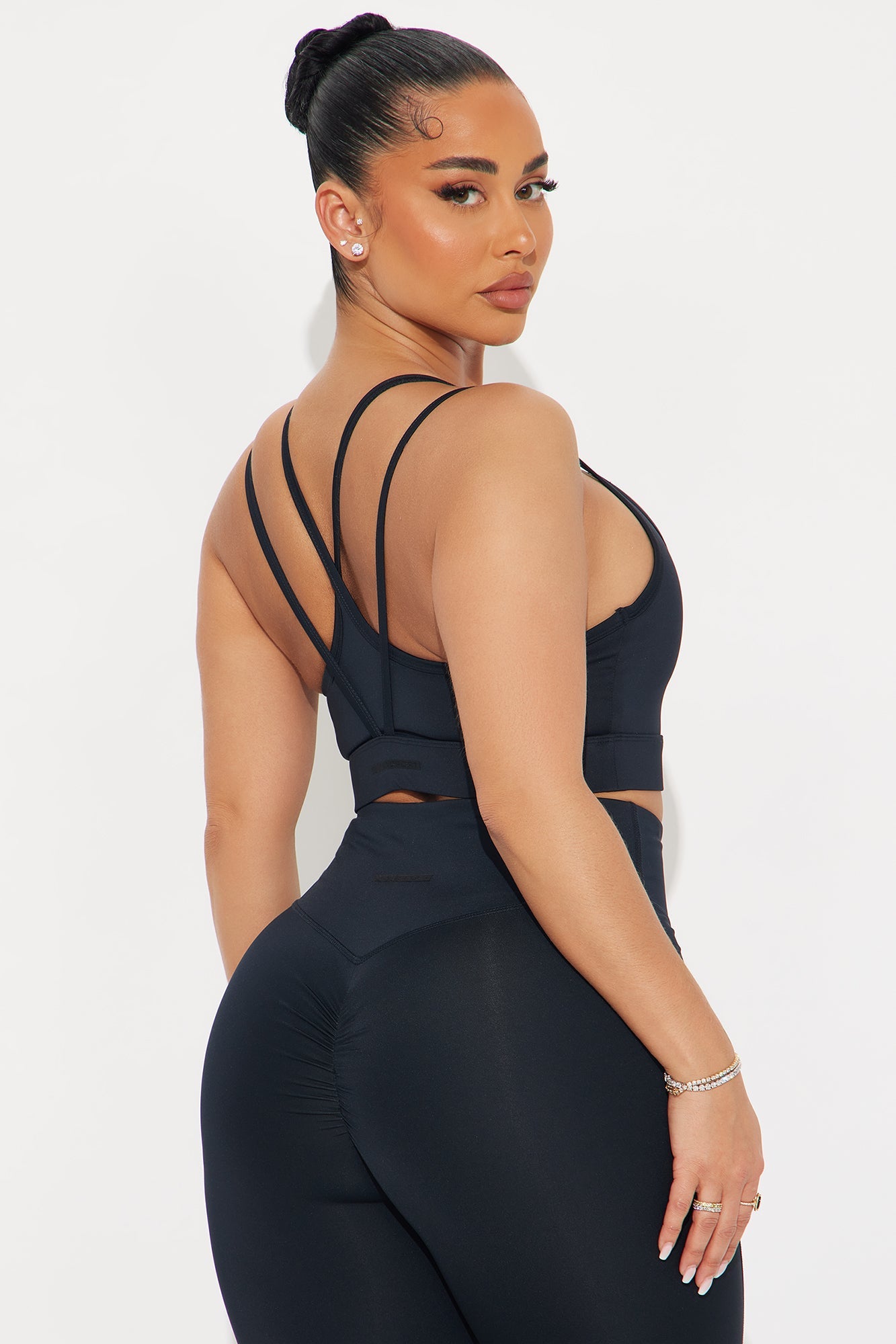 https://cdn.shopify.com/s/files/1/0293/9277/files/11-22-24_S1_58_ZDNVSP1377_Black_CXB_DO_14-54-25_173080_PXF.jpg?v=1736272180