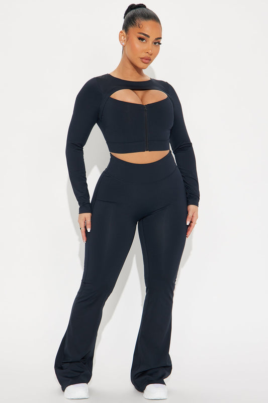 https://cdn.shopify.com/s/files/1/0293/9277/files/11-22-24_S1_60_ZDNVSP1244_Black_CXB_DO_14-57-28_173089_PXF.jpg?v=1732647937