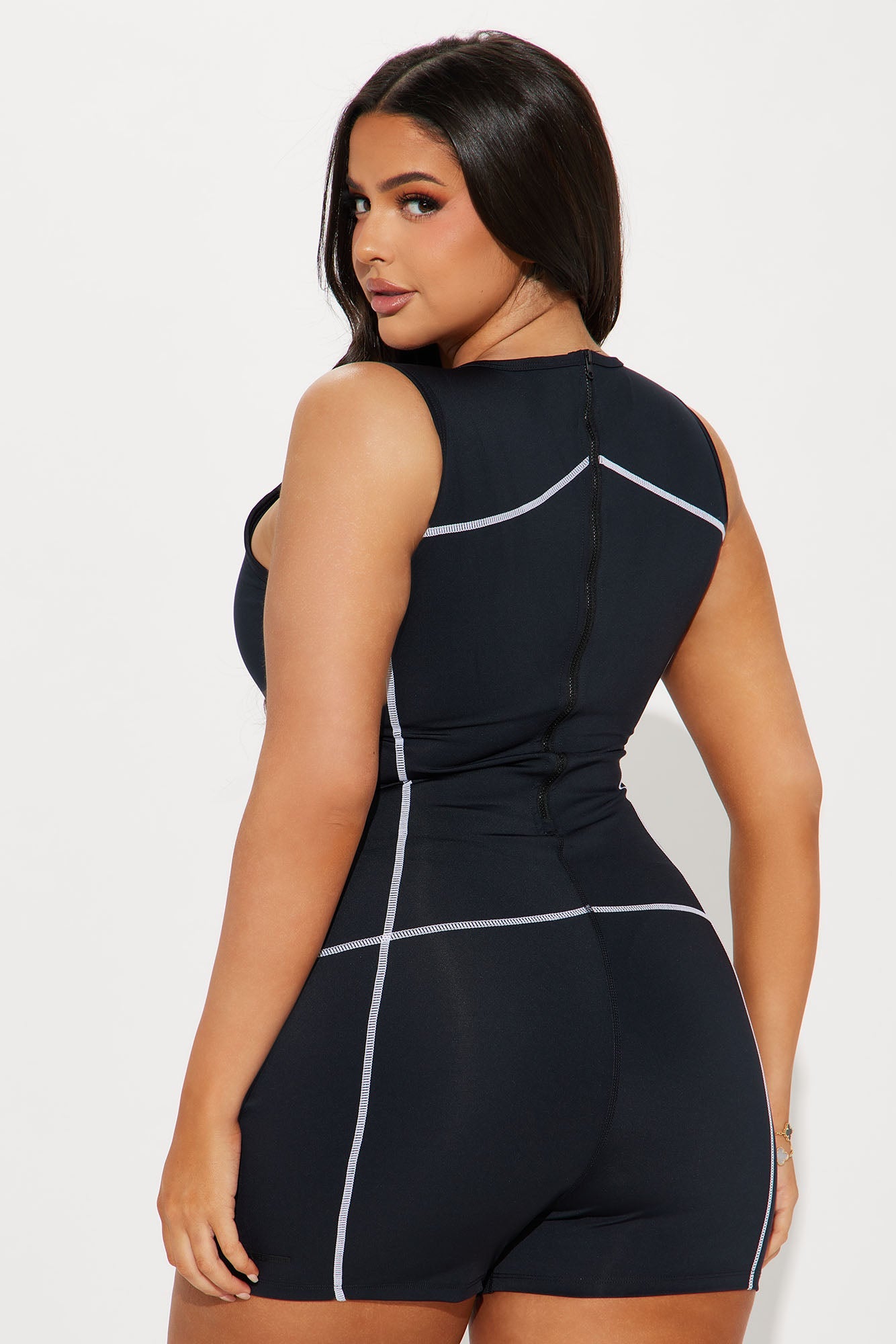 https://cdn.shopify.com/s/files/1/0293/9277/files/11-27-24_S4_1_ZDNVSP1413_Black_ZSR_CXB_IM_10-00-00_PLUS_101932_EH.jpg?v=1732738893